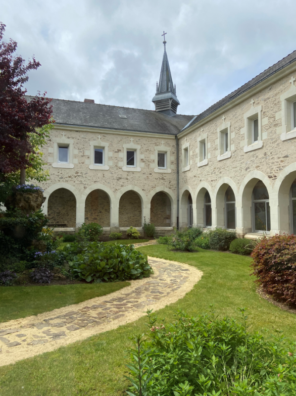 visite-découverte-du-couvent-des-franciscains-et-de-l-eglise-du-sacre-coeur-cholet-49